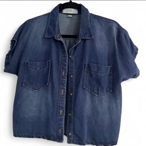 Blue Denim Short-Sleeve Button-Up Shirt crop